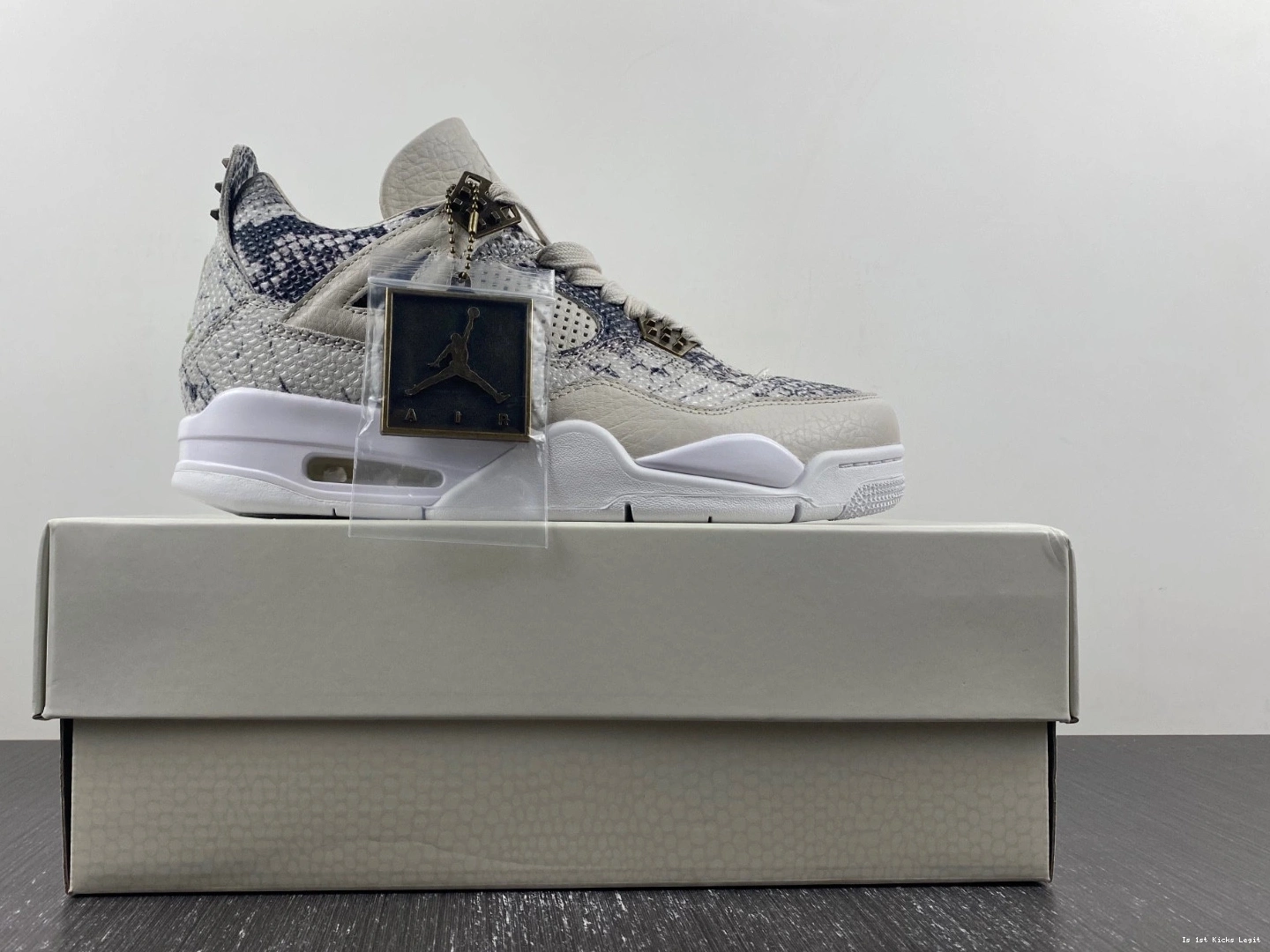 Retro - Jordan 4 Snakeskin 819139-030 0405